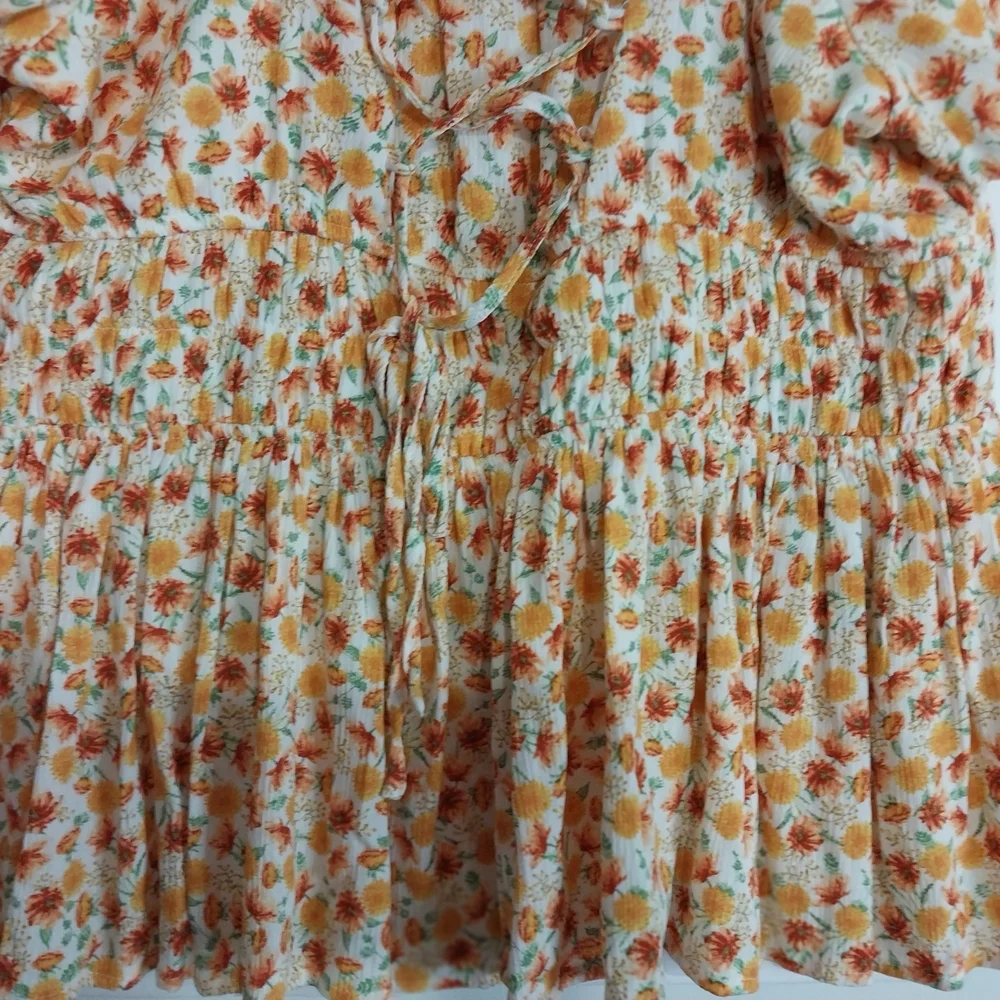 TORRID SIZE O Plus Smocked Peplum Floral Blouse - Yellow Floral Vietnam